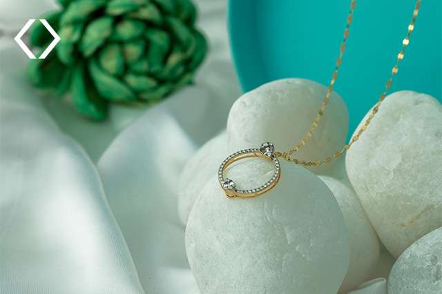 Reasons to Choose Lightweight Diamond Jewellery Over Heavier Pieces
